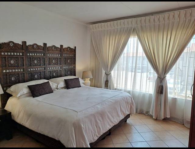 2 BEDROOM TOWNHOUSE FOR SALE IN DALPARK EXT 1